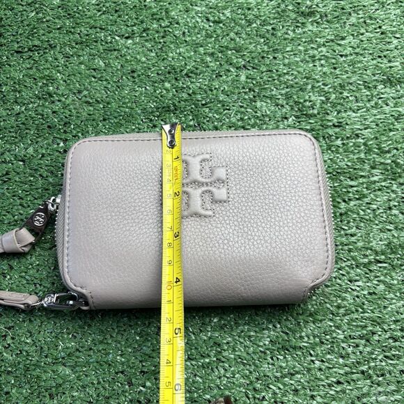 Tory Burch Thea New Ivory White W Gold Zipper Wristlet Wallet  $300 MSRP - Picture 7 of 8